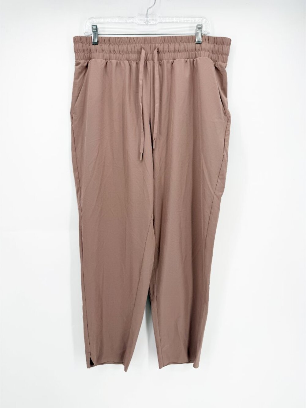 All in Motion Women's Stretch Woven Taper Pants - Tan L - Picture 2 of 12